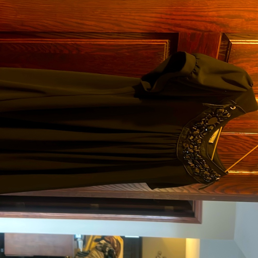 JOSEPH RIBKOFF Top Womans 10 Black Embellished Neckline Short Sleeve Blouse